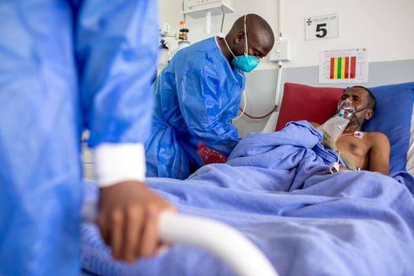 Botsabelo ICU doctors doing rounds